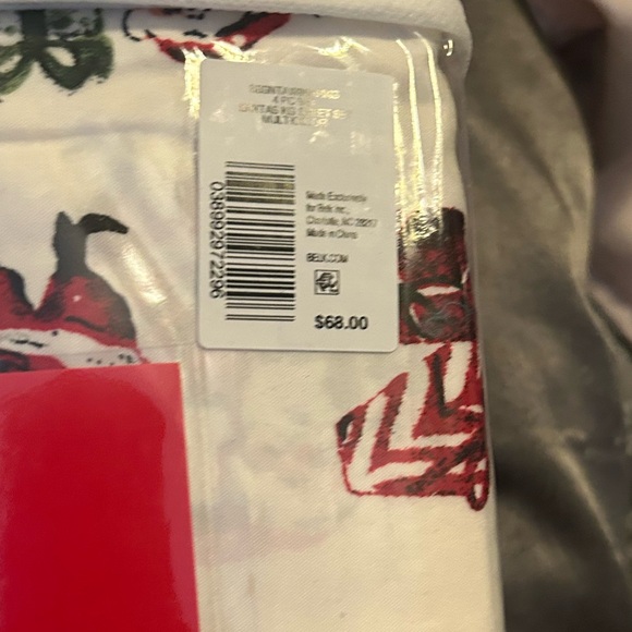 NWT CHRISTMAS 🤶 Santa clause king sheets. - Picture 10 of 10